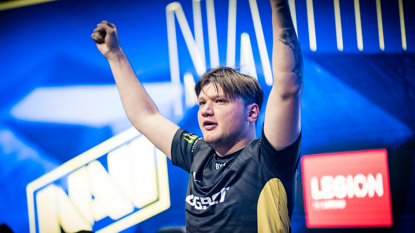 Александр s1mple Костылев