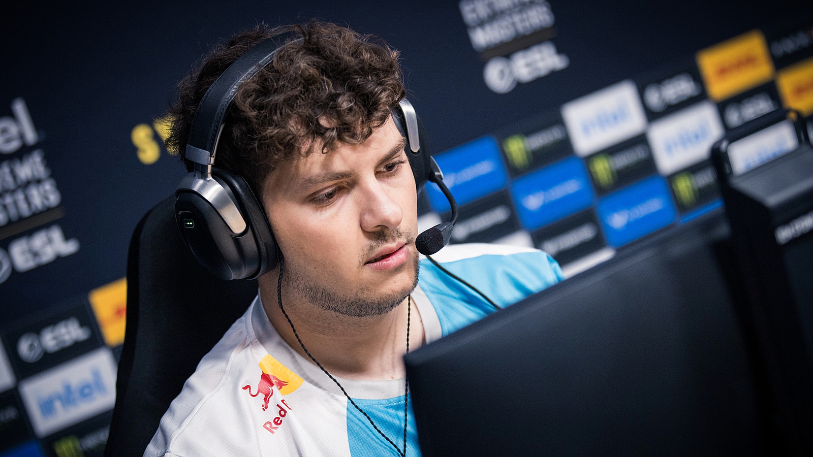 Cloud9 выкупила слот Evil Geniuses на турниры BLAST — Escorenews